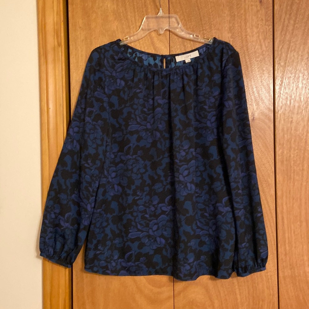 Women’s long sleeve top
